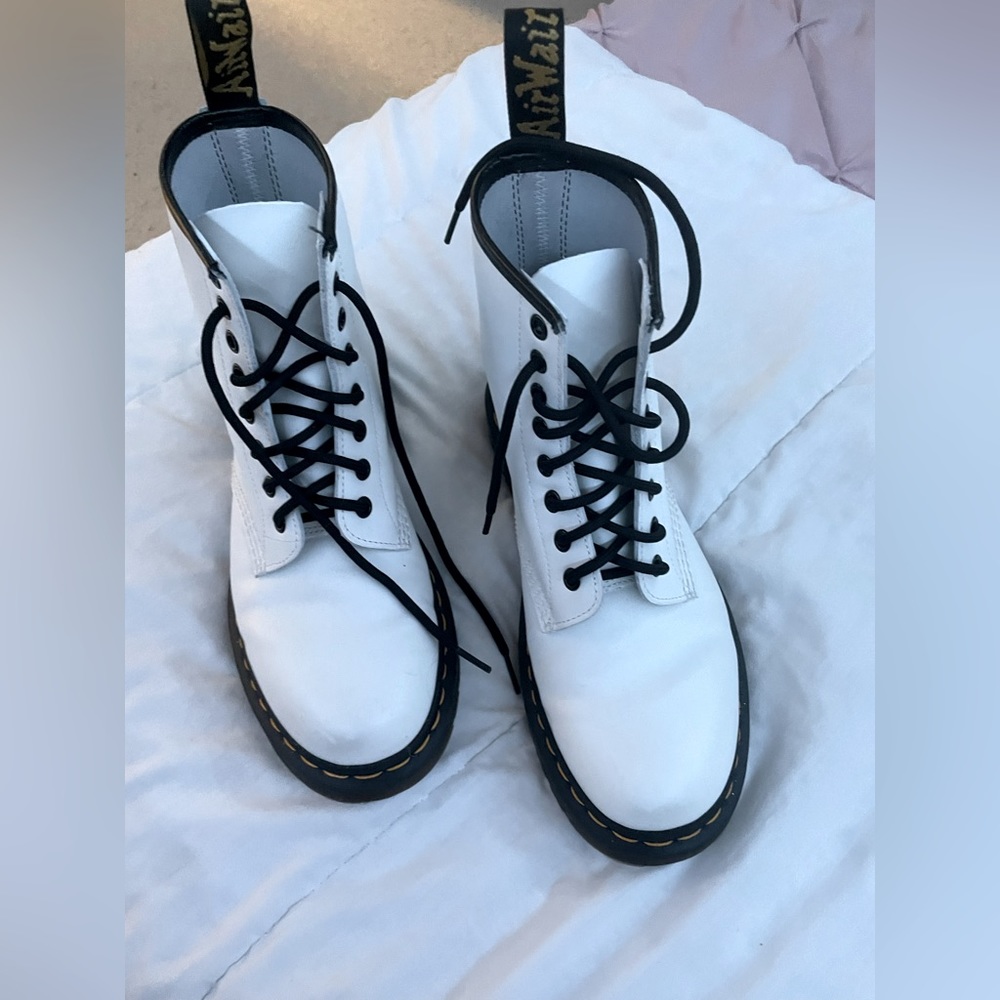 Dr. Martins 1460 fashion boot